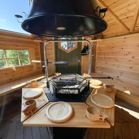 Apartament Log With Sauna On Historic Family Farm *